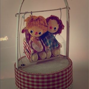 Raggedy Ann and Andy music box vintage